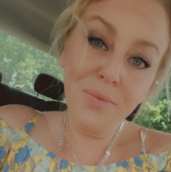 Meet your Posher, Crystal - Picture 1 of 1